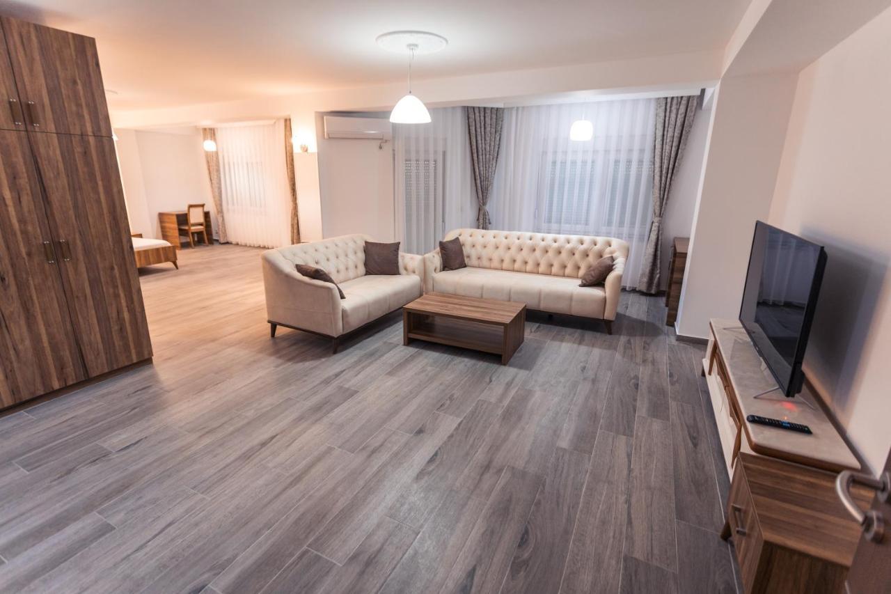 City Hotel Ferizaj Eksteriør billede